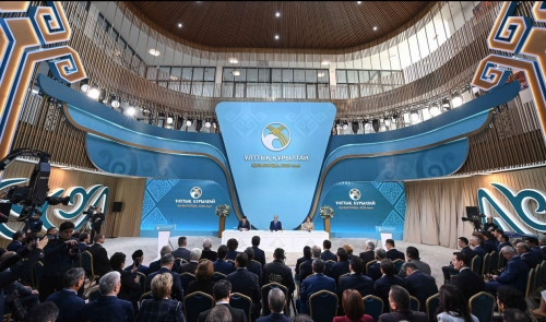 Prezıdent tóraǵalyǵymen Ulttyq quryltaıdyń V otyrysy bastaldy