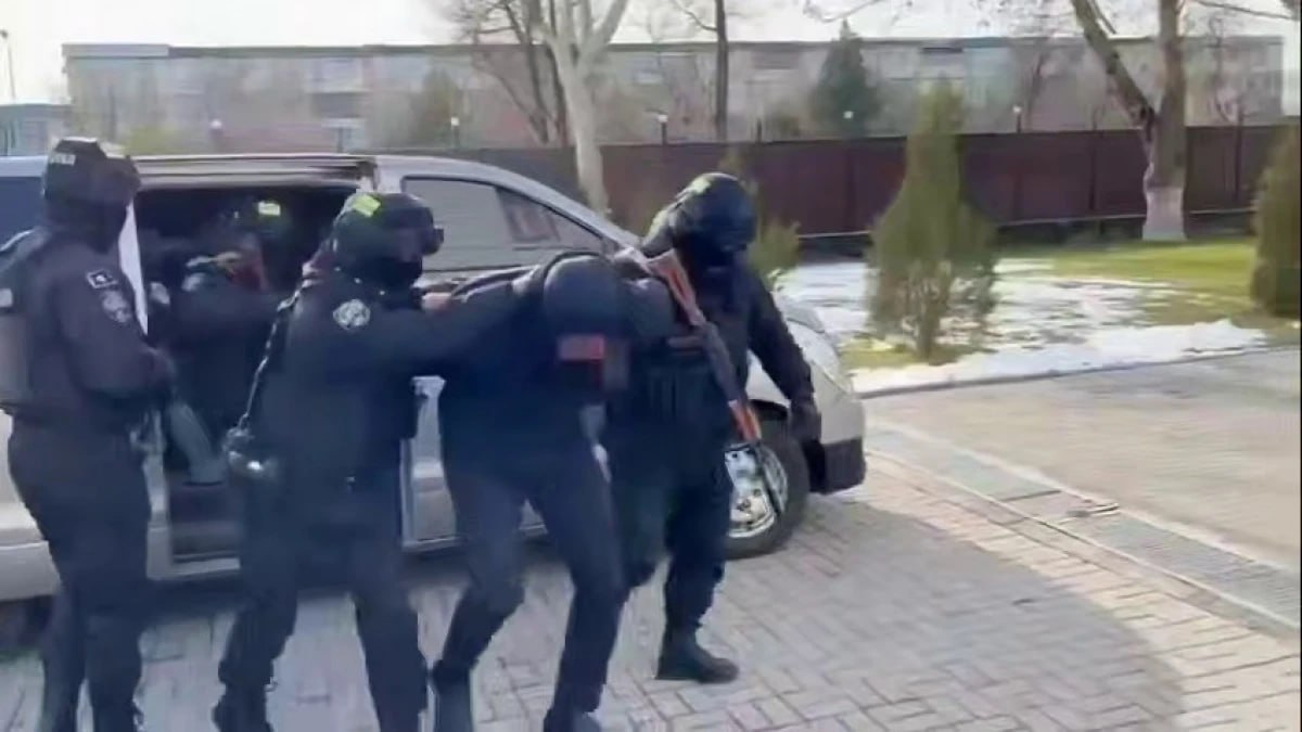 Shymkentte jol apatynan keıingi kisi óltirý oqıǵasyna qatysty kúdiktiler ustaldy