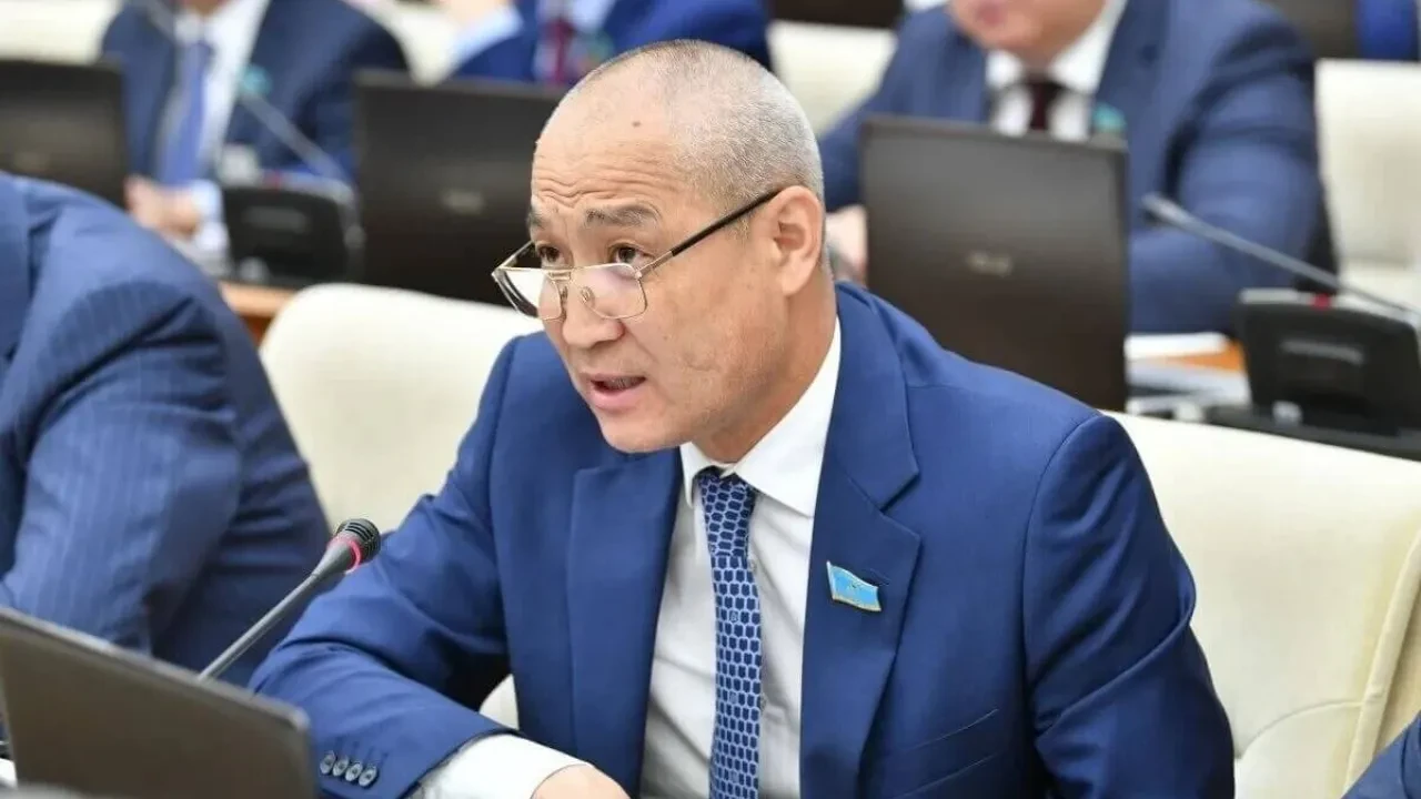 Depýtat: Strategııalyq mańyzy bar energetıkalyq jobalar is júzinde júzege aspaǵan