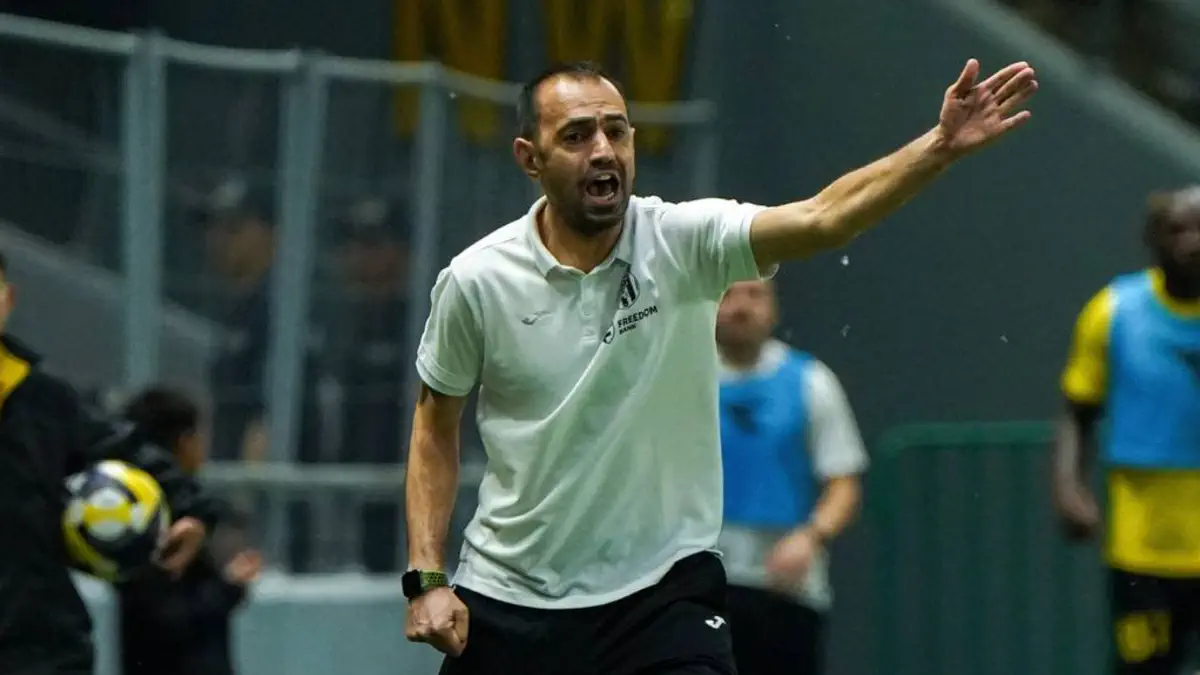 «Kaspıı» komandasynyń bas bapkeri aýysty