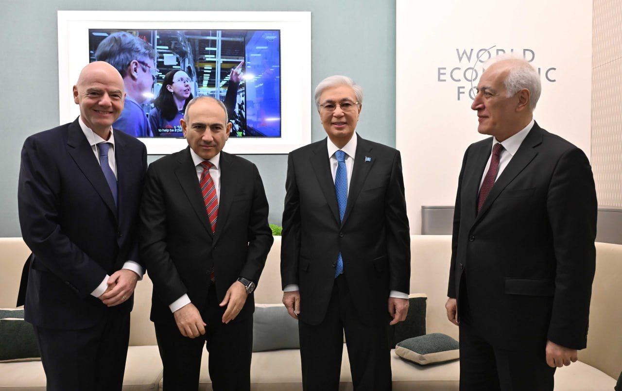 Memleket basshysy Davosta birqatar kezdesý ótkizdi