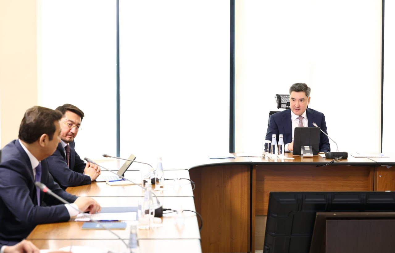 Qarjy mınıstri jekemenshik mektepterdiń bıýdjet qarjysyn zańsyz paıdalanǵanyn málimdedi