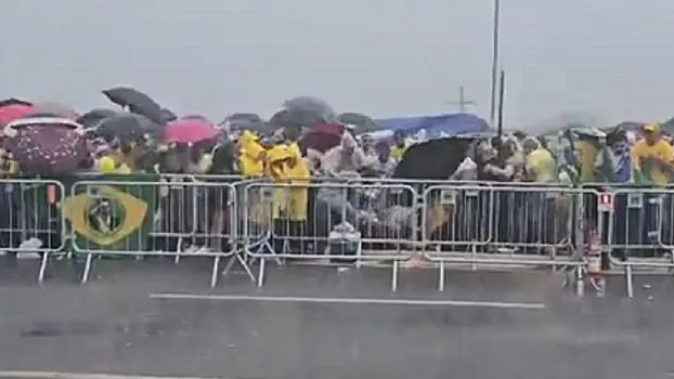 Aspannan túsken apat: Brazılııada naızaǵaı soqqysynan 72 sherýshi jaralandy