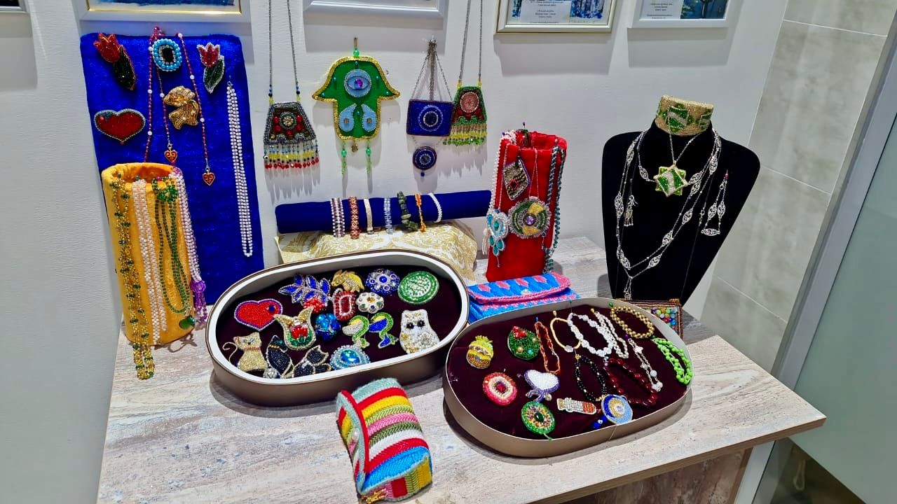 Zeınetkerler «Qysqy shabyt» kórmesin uıymdastyrdy