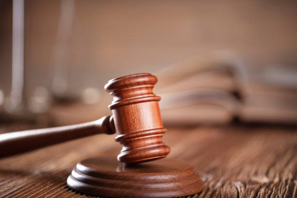 Jarkenttegi qatygezdik: Balasyn aıaýsyz urǵan áıel 7 jylǵa sottalýy múmkin