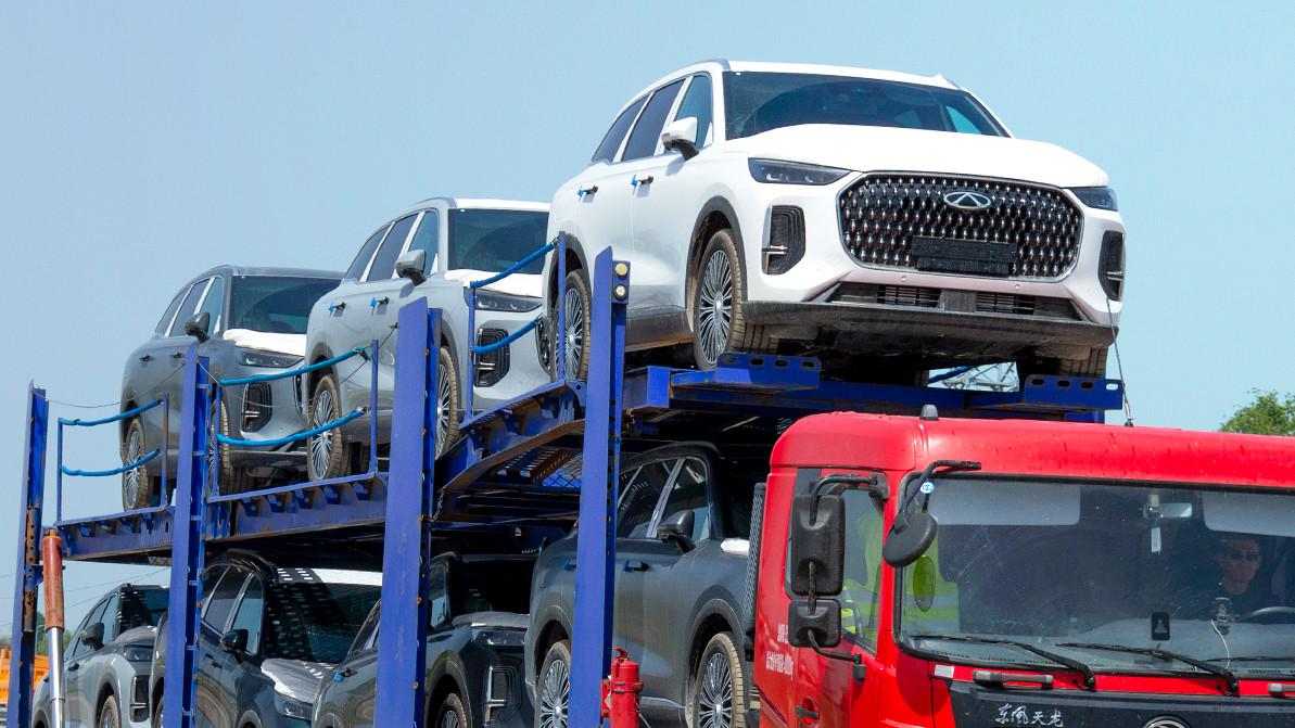 Qazaqstan Qytaıdan kólik ımporttaýshy 10 eldiń qataryna endi