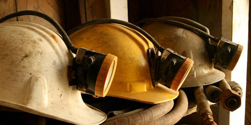 Aqmola oblysynda óndiriste jaraqat alǵan jumysshyǵa 3 mln teńge ótemaqy óndirildi