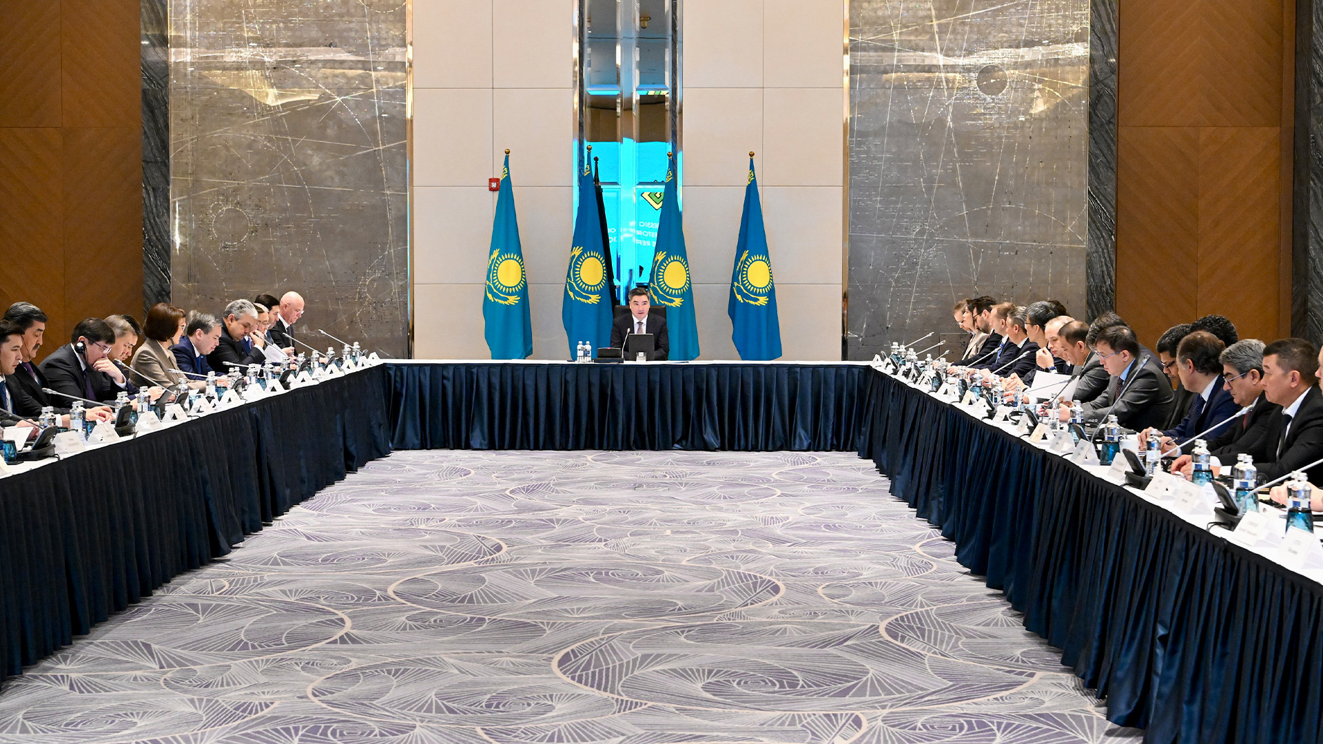 10 jyldyq «Altyn vıza»: Investorlarǵa jańa múmkindikter usynyldy