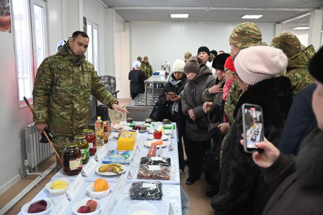 «Ashyq esik» kúni: Ata-analar áskerdegi uldarynyń jaǵdaıymen tanysa alady