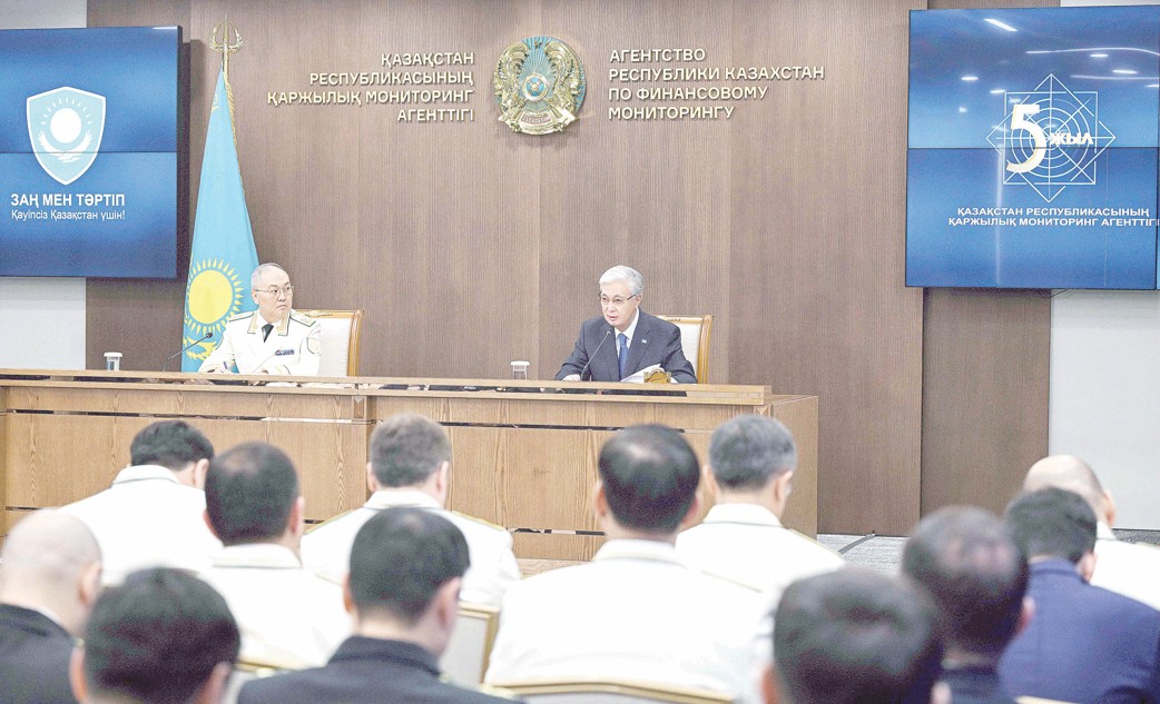 Adal qyzmet pen tabandy eńbek nátıje beredi