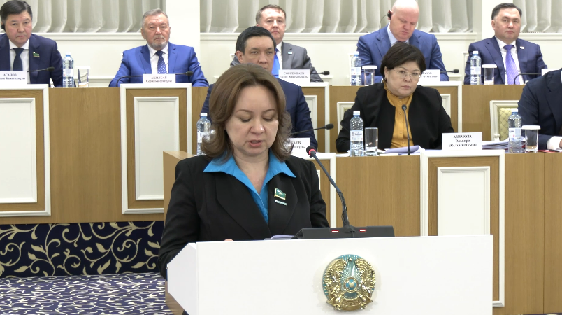 Depýtat Imasheva Qazaqstannyń jańa Konstıtýsııasyn qabyldaý ıdeıasyn qoldady