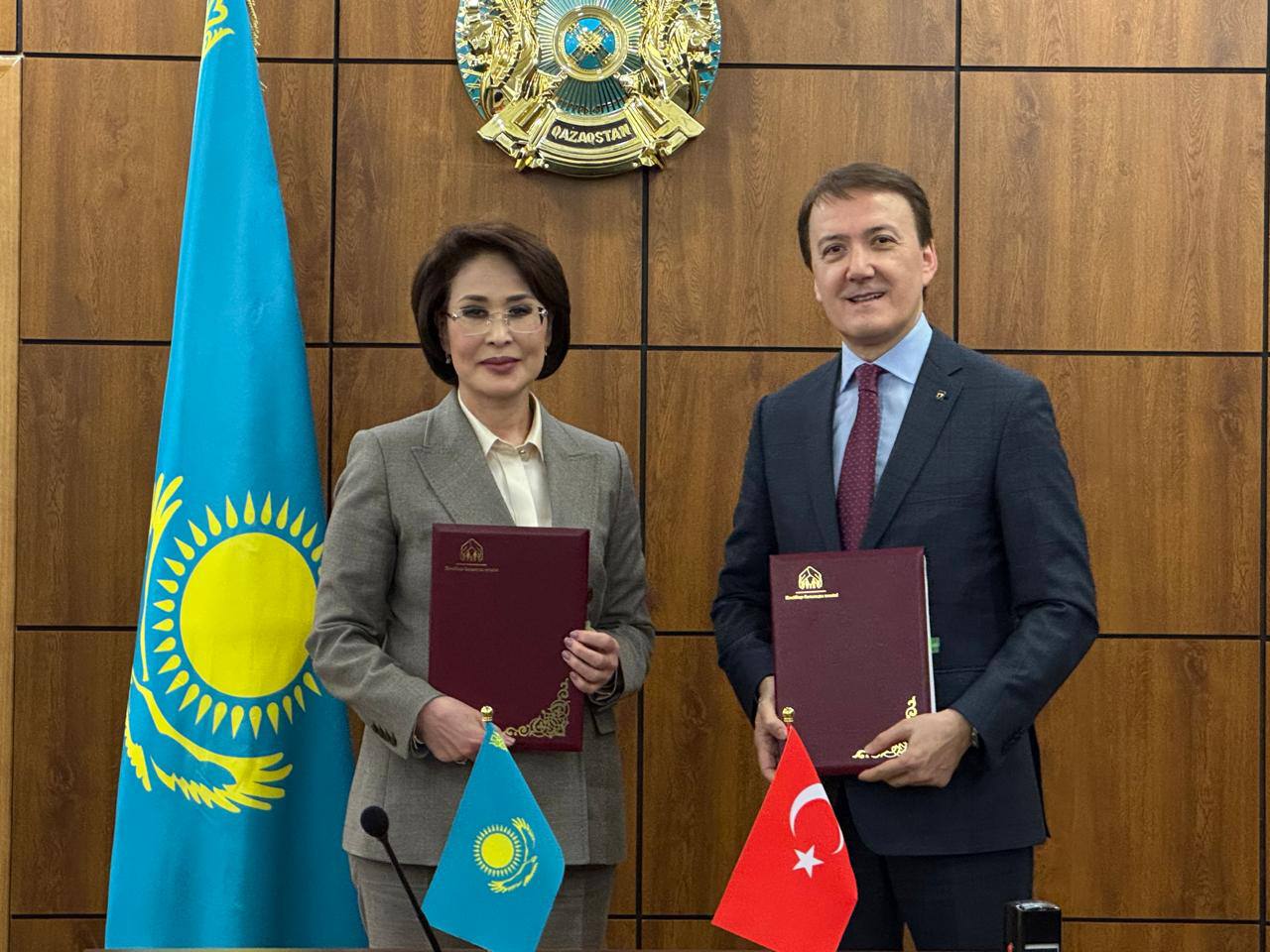 40 mlrd teńge ınvestısııa: «Nobel» kompanııasymen iri kelisimge qol qoıyldy