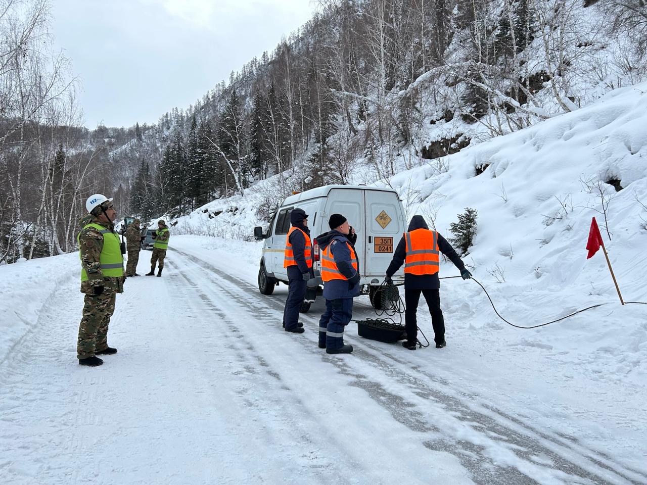 TJM eskertedi: Taýly aımaqtarda qar kóshkini júrýi múmkin