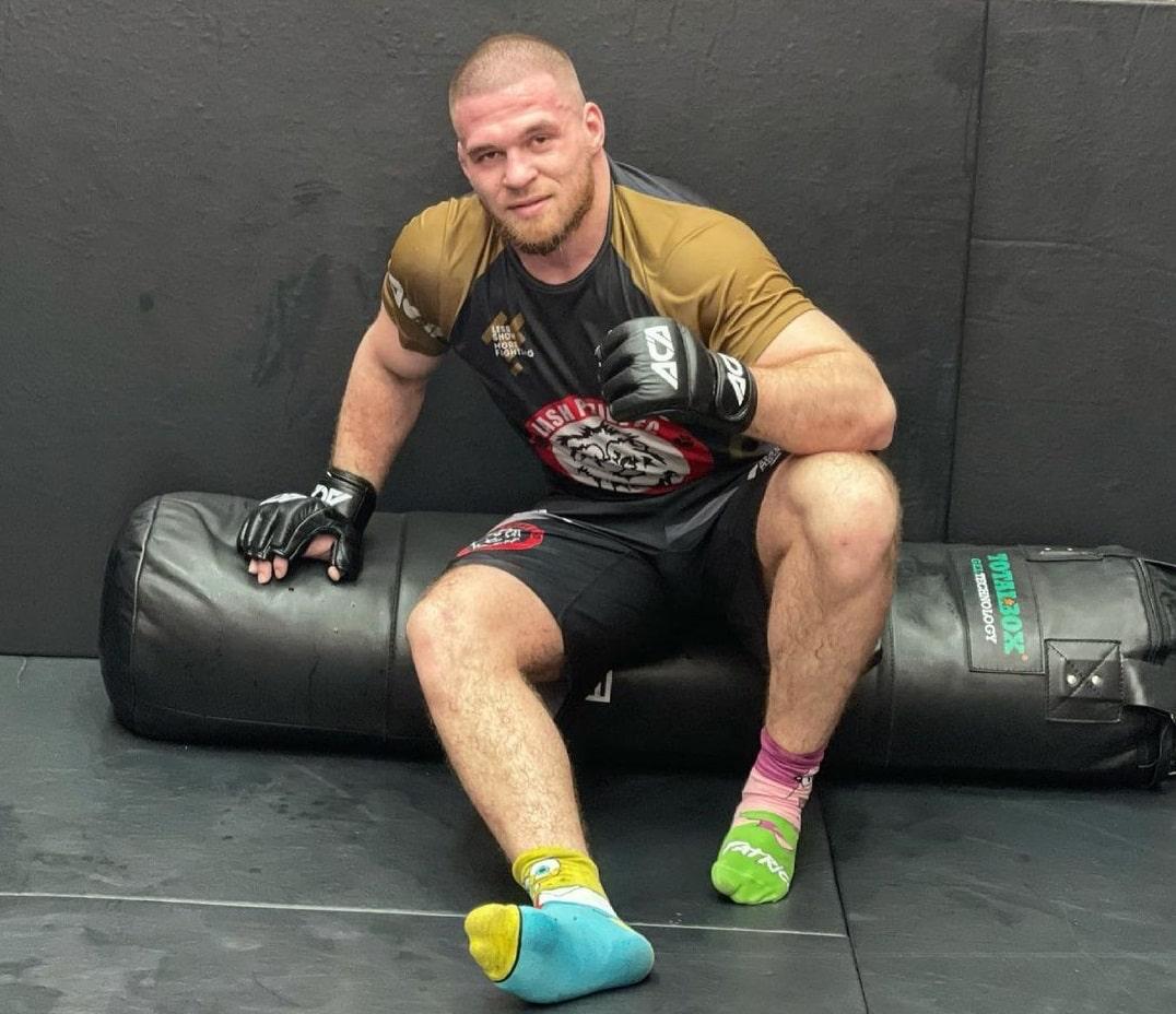 MMA: Artem Reznıkov Iýsýp Zýbarıevpen kúsh synasady