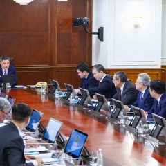 Oljas Bektenov: Konstıtýsııa jobasy – Ádiletti Qazaqstan men tehnologııalyq serpilistiń berik negizi