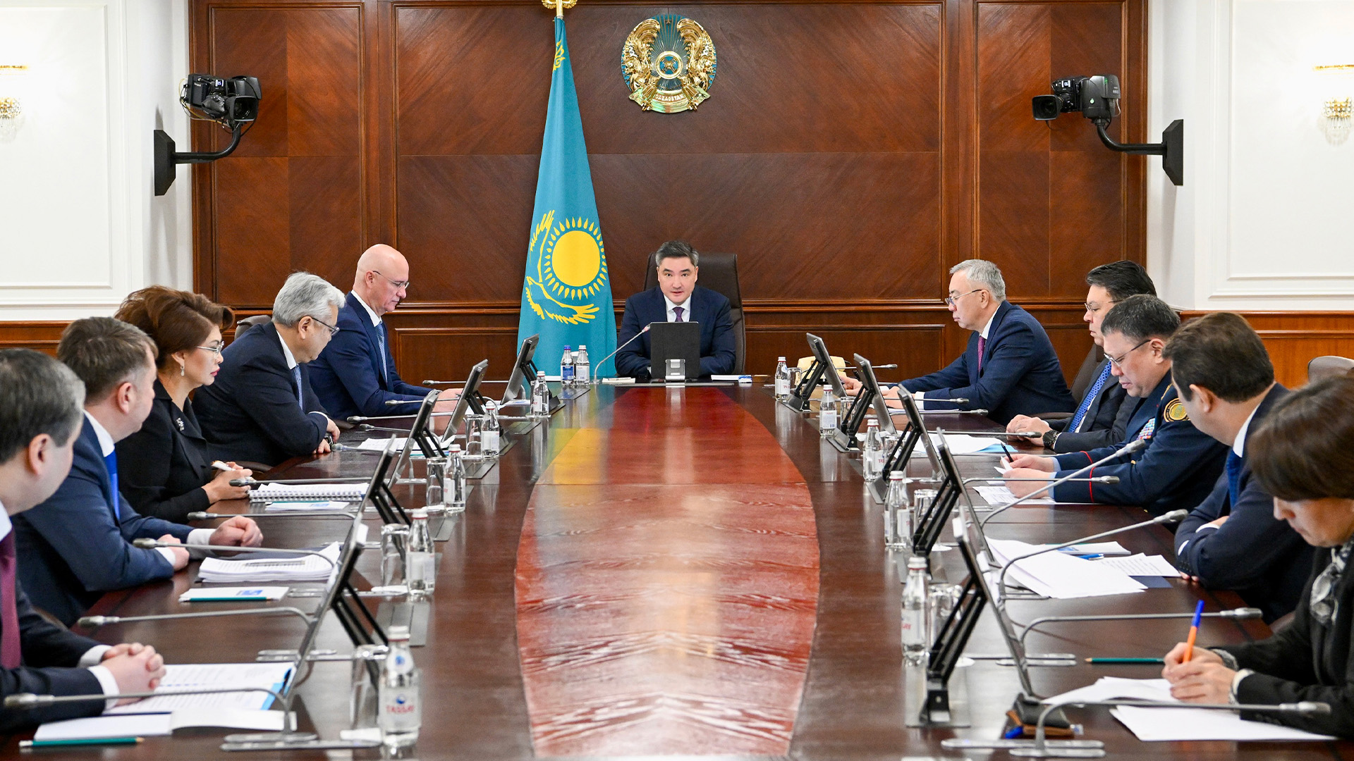 Jańa Konstıtýsııa jobasyn halyqqa túsindirý: Arandatýshylar zań aldynda jaýap beredi