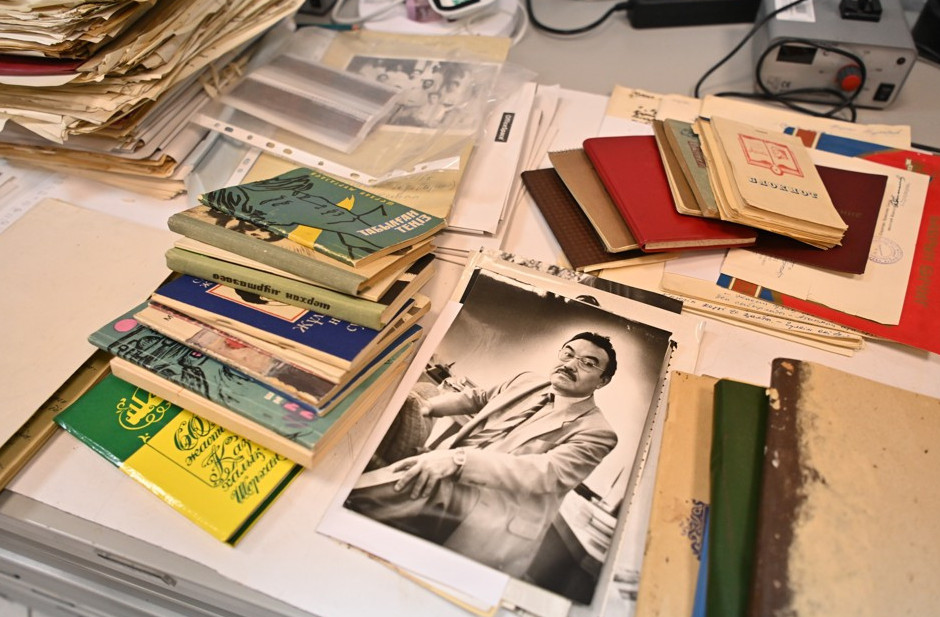 Sherhan Murtazanyń 6 myń qoljazbasy sıfrlandy