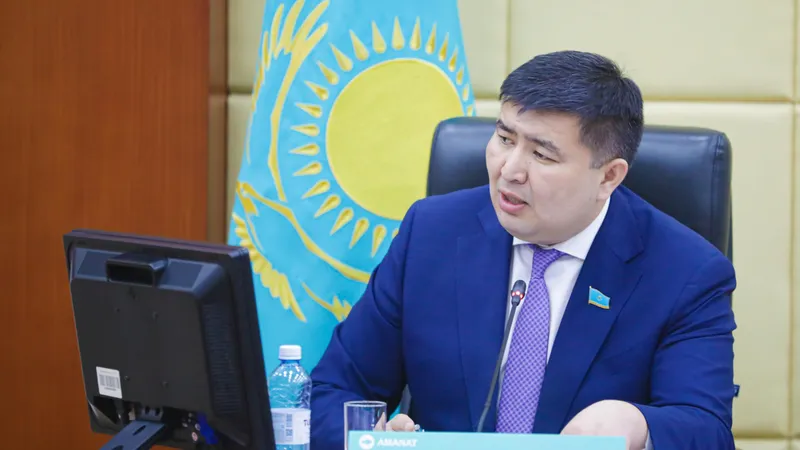 Elnur Beısenbaev: El azamattary jańa Konstıtýsııa erejeleriniń 98%-yn qoldaıdy