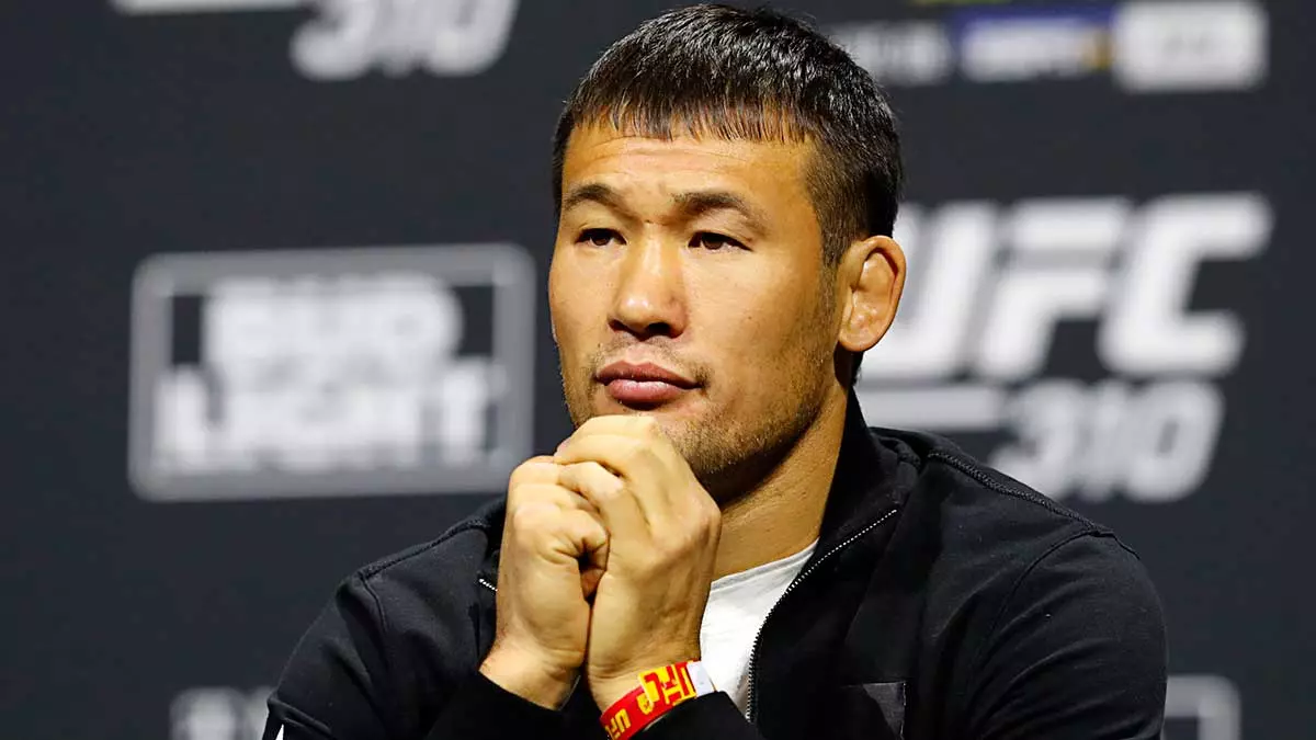 UFC reıtıngi jańartyldy: Shavkat Rahmonov tizimde bar ma?
