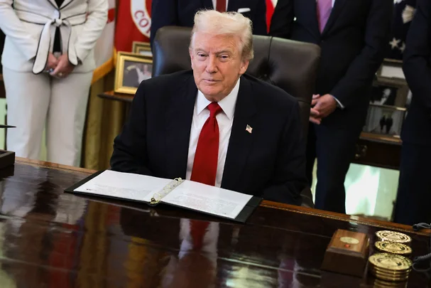 Tramp: Úndistan Reseı munaıynan bas tartty