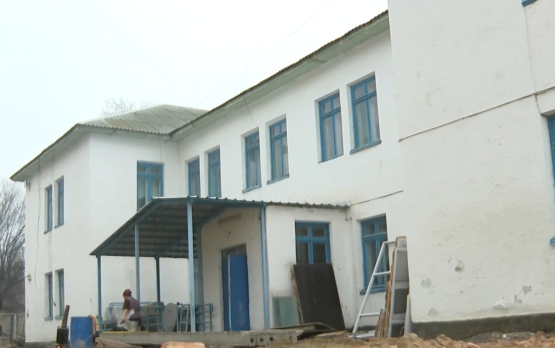 Tozyǵy jetken mektepter jóndeledi