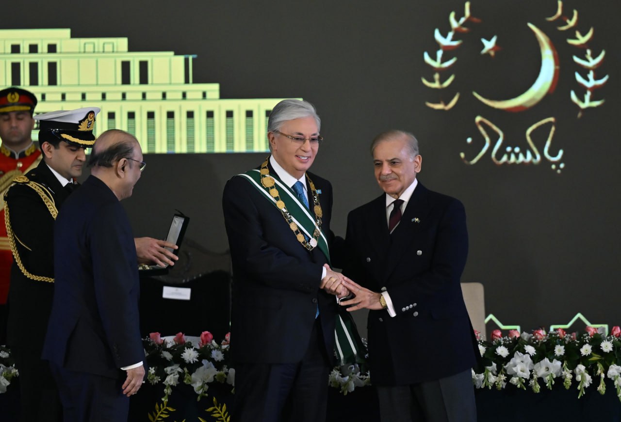 Qasym-Jomart Toqaevqa Pákistannyń eń joǵary memlekettik nagradasy tabystaldy