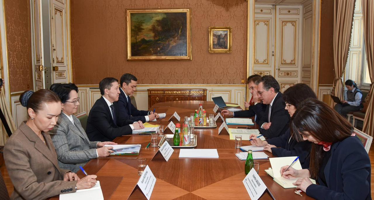 Qazaqstan men Fransııa strategııalyq seriktestiktiń joǵary deńgeıin rastady