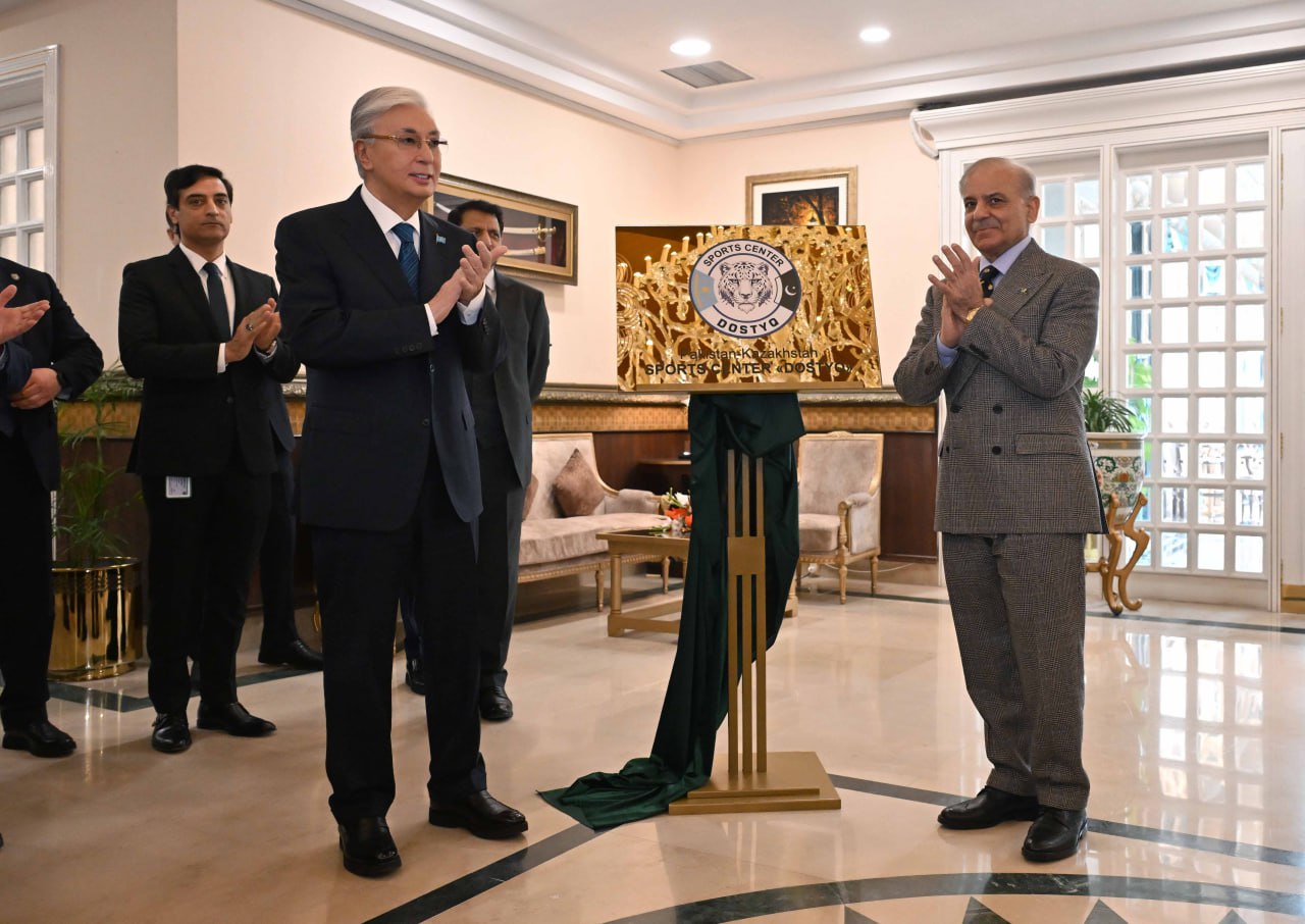 Memleket basshysy men Pákistan Premer-mınıstri mádenı ortalyqtardyń ashylý rásimine qatysty