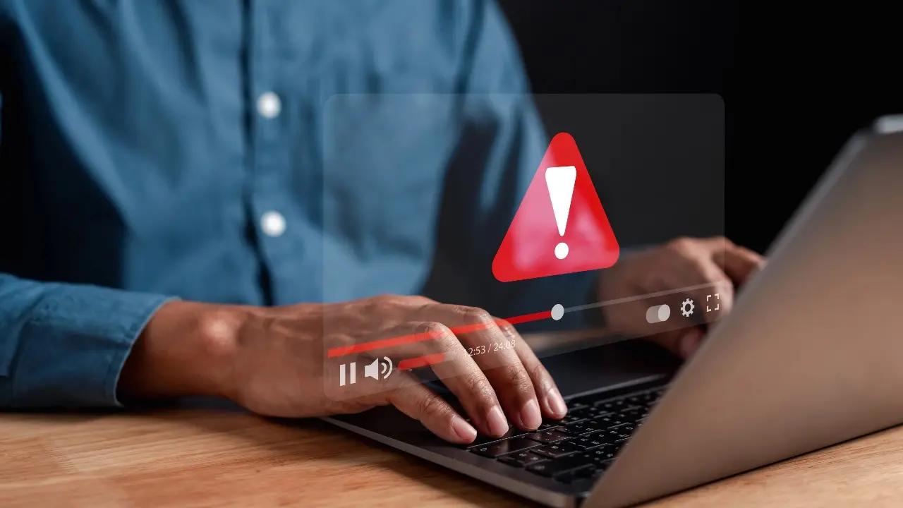 Aqtóbe turǵyny urlanǵan mıllıondaryn qaıtaramyn dep taǵy aldandy