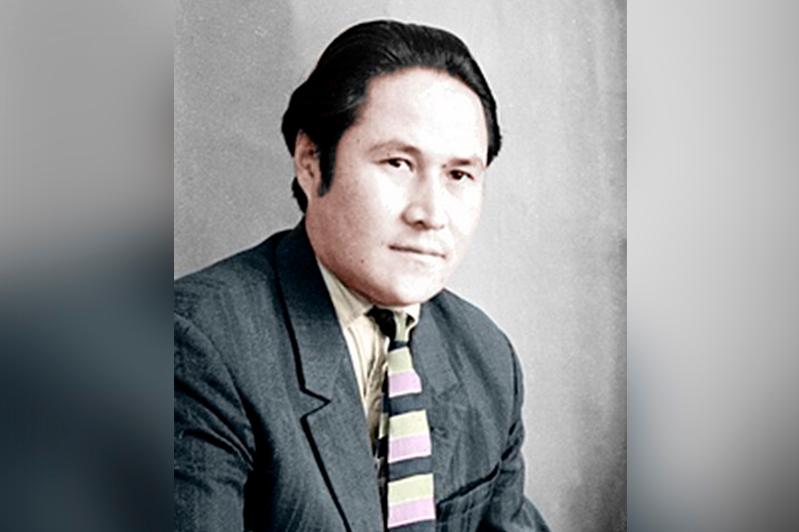 «Men ómirdi jyrlaý úshin kelgenmin»