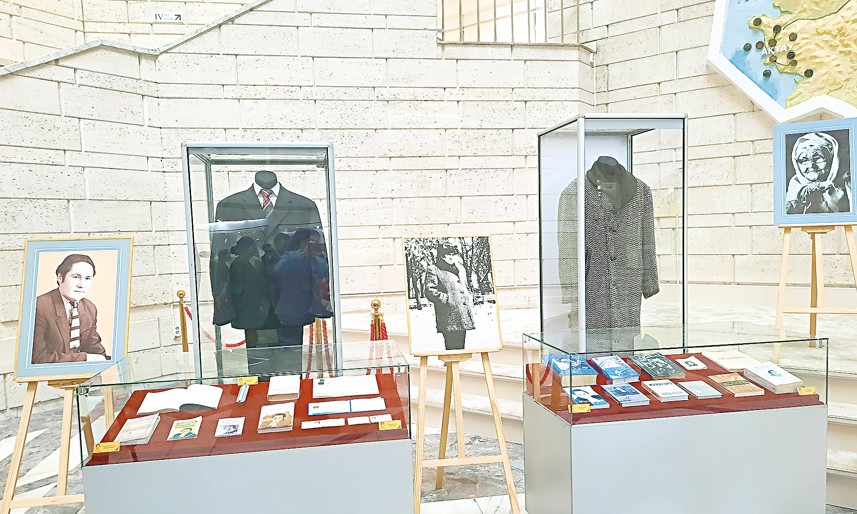 Aqynnyń kesesi mýzeıge tabystaldy