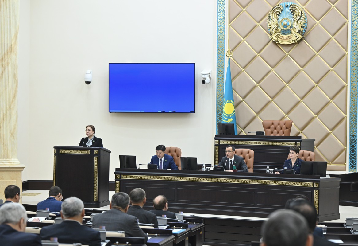 Kreatıvti ındýstrııa týraly zań qaraldy