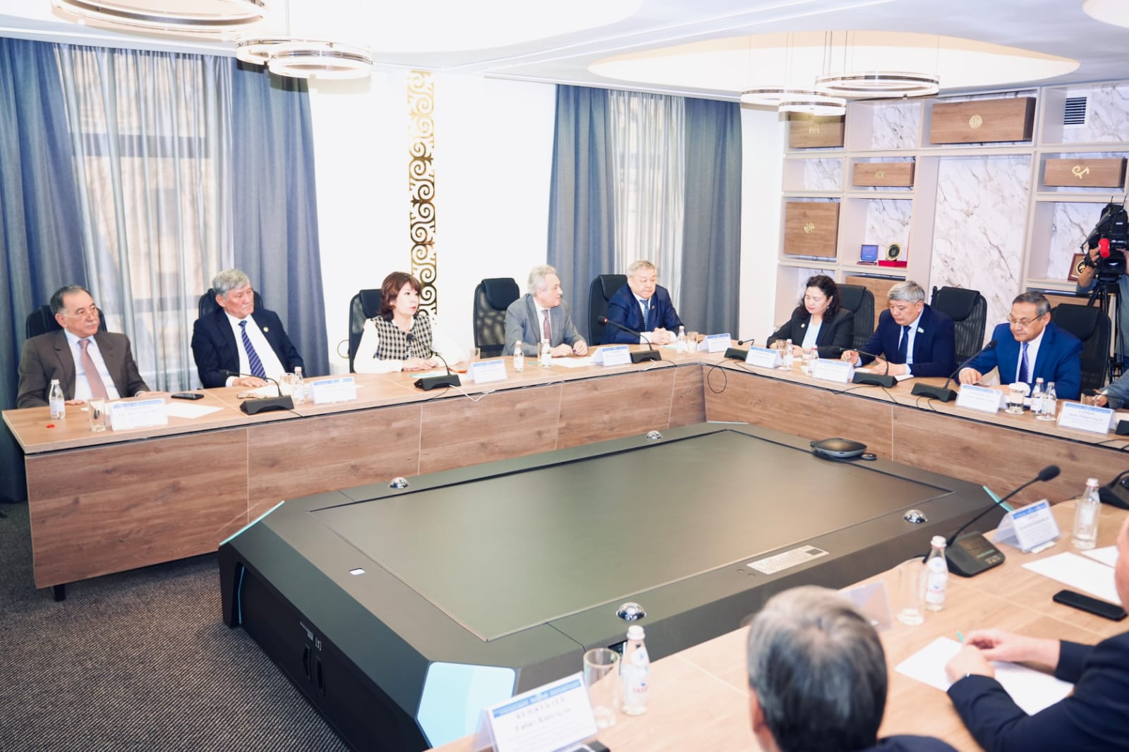 Ǵylymı qaýymdastyq jańa jobany talqylady