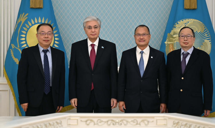 Memleket basshysy Sunwah Group korporasııasynyń tóraǵasyn qabyldady