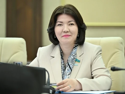 Oqý-aǵartý mınıstri: Býllıng úshin dırektordy jumystan bosatý – orynsyz