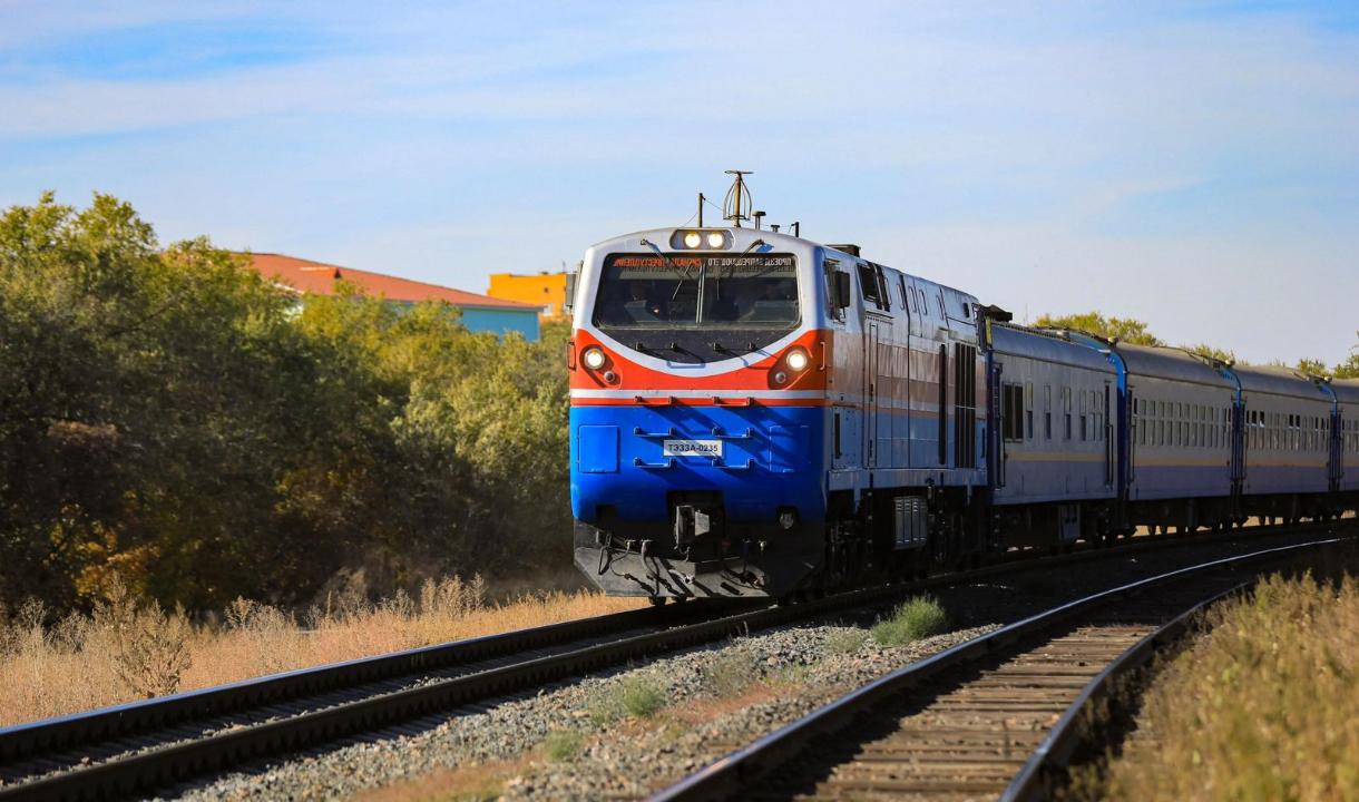 Elorda men Taldyqorǵan arasynda jańa poıyz qatynaıdy