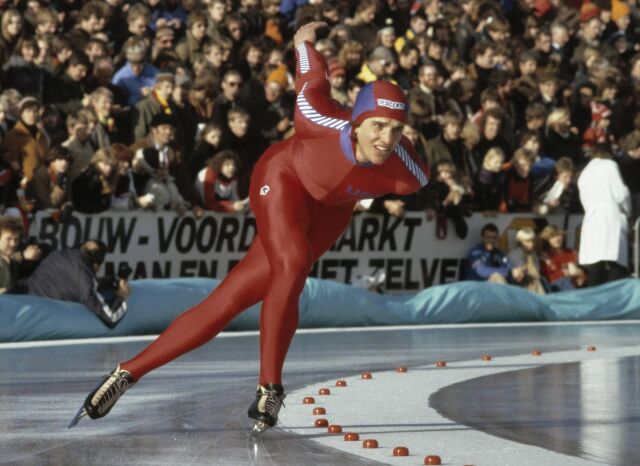 Bir saıysta – bes altyn