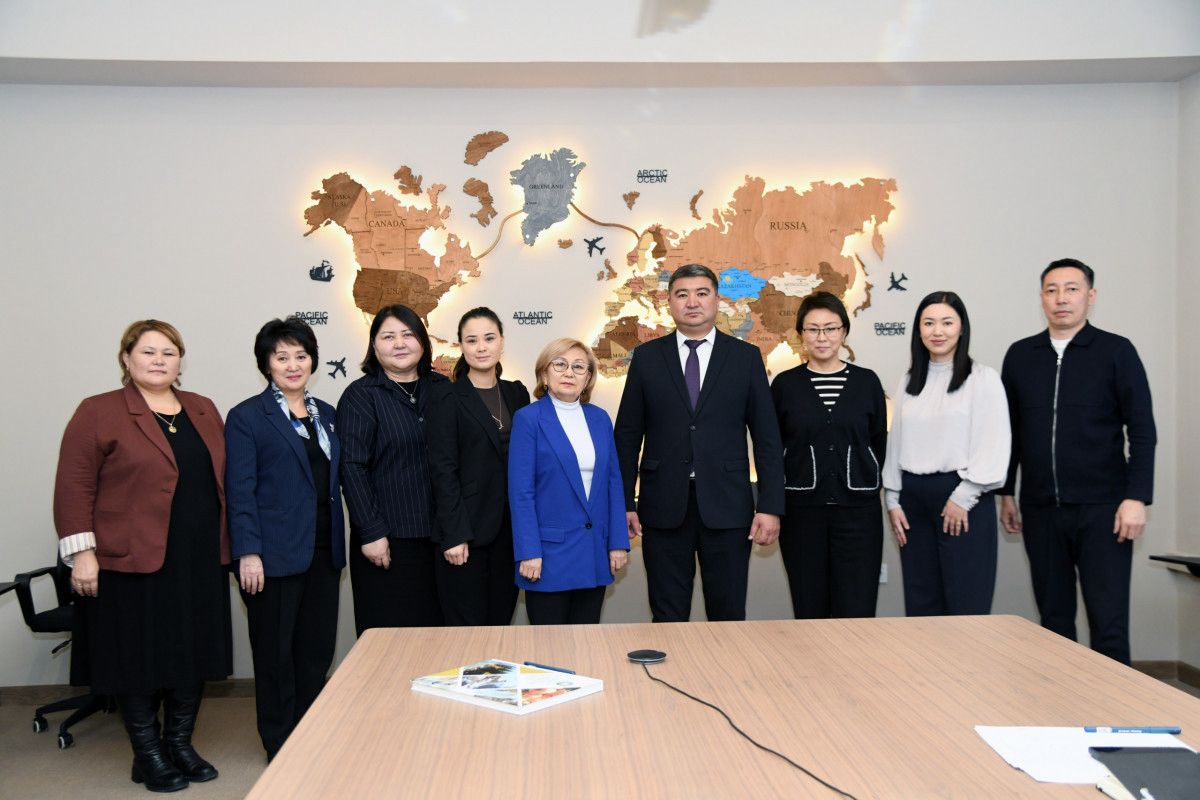 «Taza Qazaqstan»: Abaı ýnıversıtetiniń stýdentteri Ile-Alataý parkimen ekologııalyq jobalardy iske asyrady