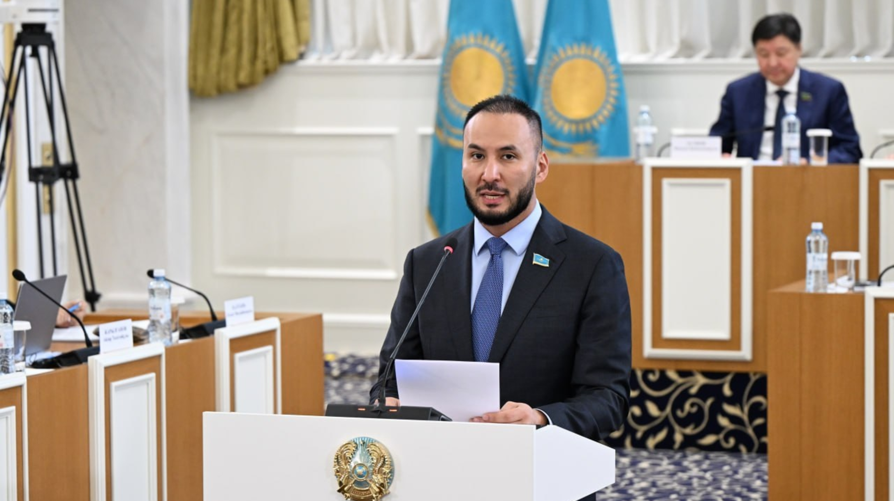 Aıdarbek Qojanazarov: Jańa Konstıtýsııa memlekettiń derbes tańdaýyn jáne kemeldigin aıǵaqtaıdy