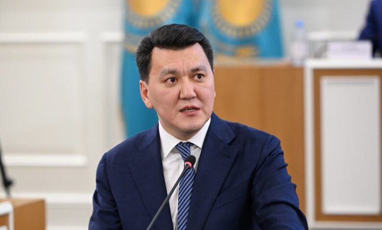 Erlan Qarın: Jańa Konstıtýsııa tuńǵysh ret aldymen qazaq tilinde ázirlendi