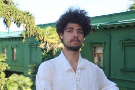 Sankt-Peterbýrgte saıası baıandama jasaǵan Qazaqstan azamaty sottaldy