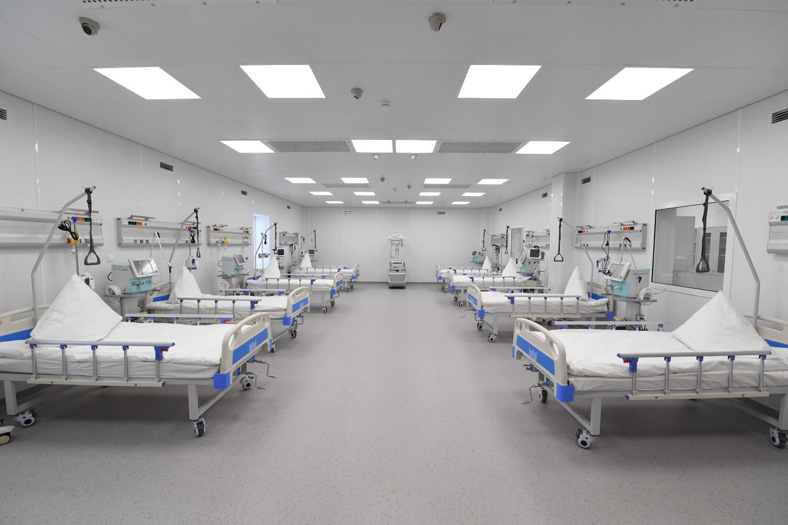 Almatyda qansha jańa medısınalyq mekeme  boı kóteredi?