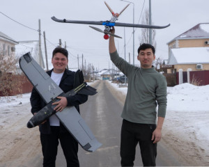 Dron jasaǵan ınjenerler