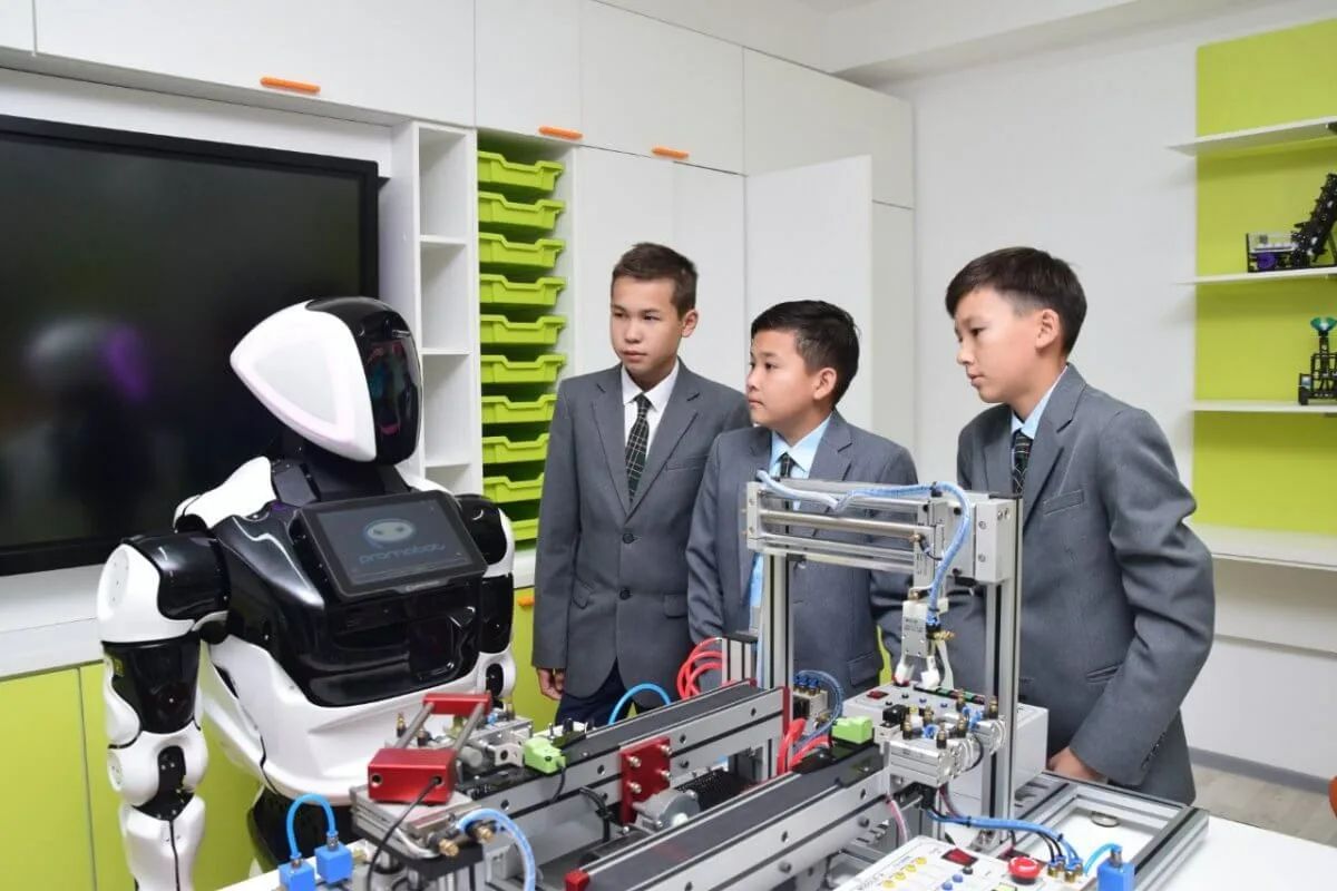 Jasandy ıntellekt muǵalimniń jumysyn qalaı jeńildetedi?