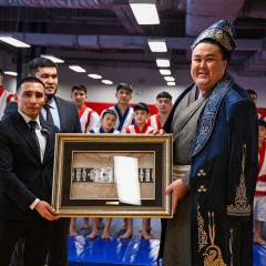 Japonııany moıyndatqan Ersin Baltaǵul balýandarǵa ádis-tásilderin kórsetti