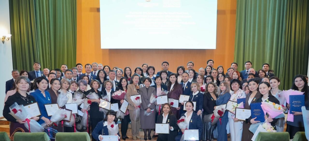 Prezıdent tapsyrmasy: 4 jas ǵalym baspanaly boldy