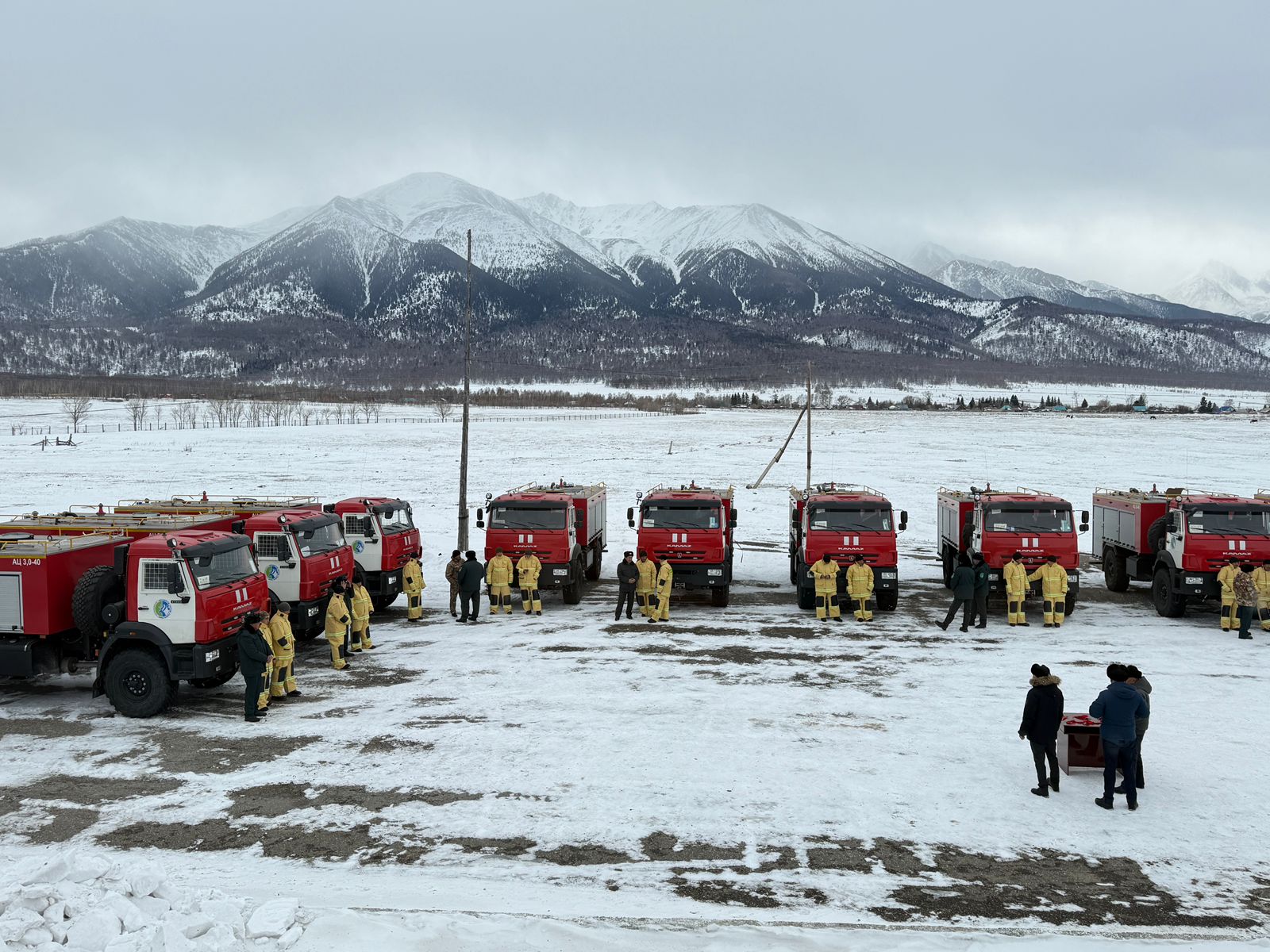 Katonqaraǵaı parkine qýatty órt sóndirý tehnıkalary jetkizildi