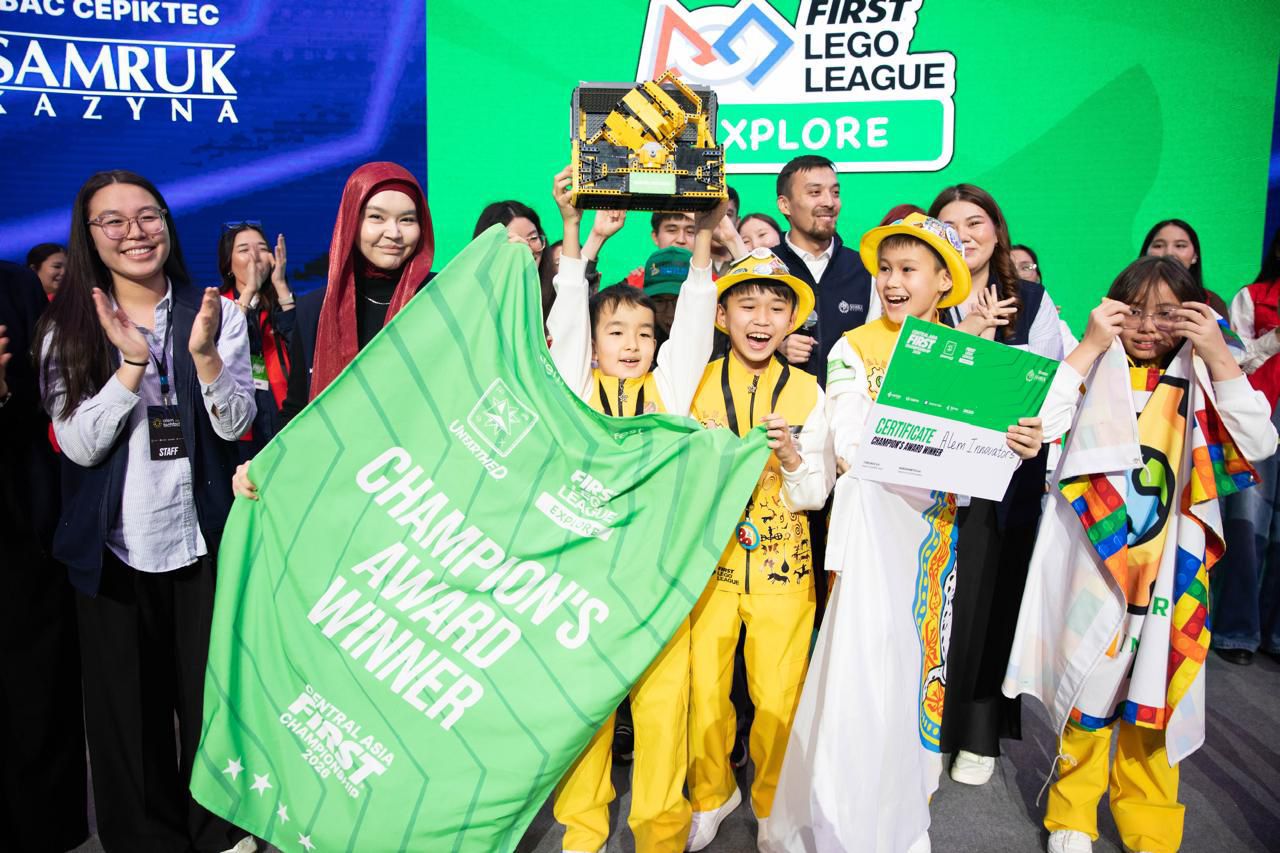 Almatylyq jas ınjenerler halyqaralyq dodada top jardy