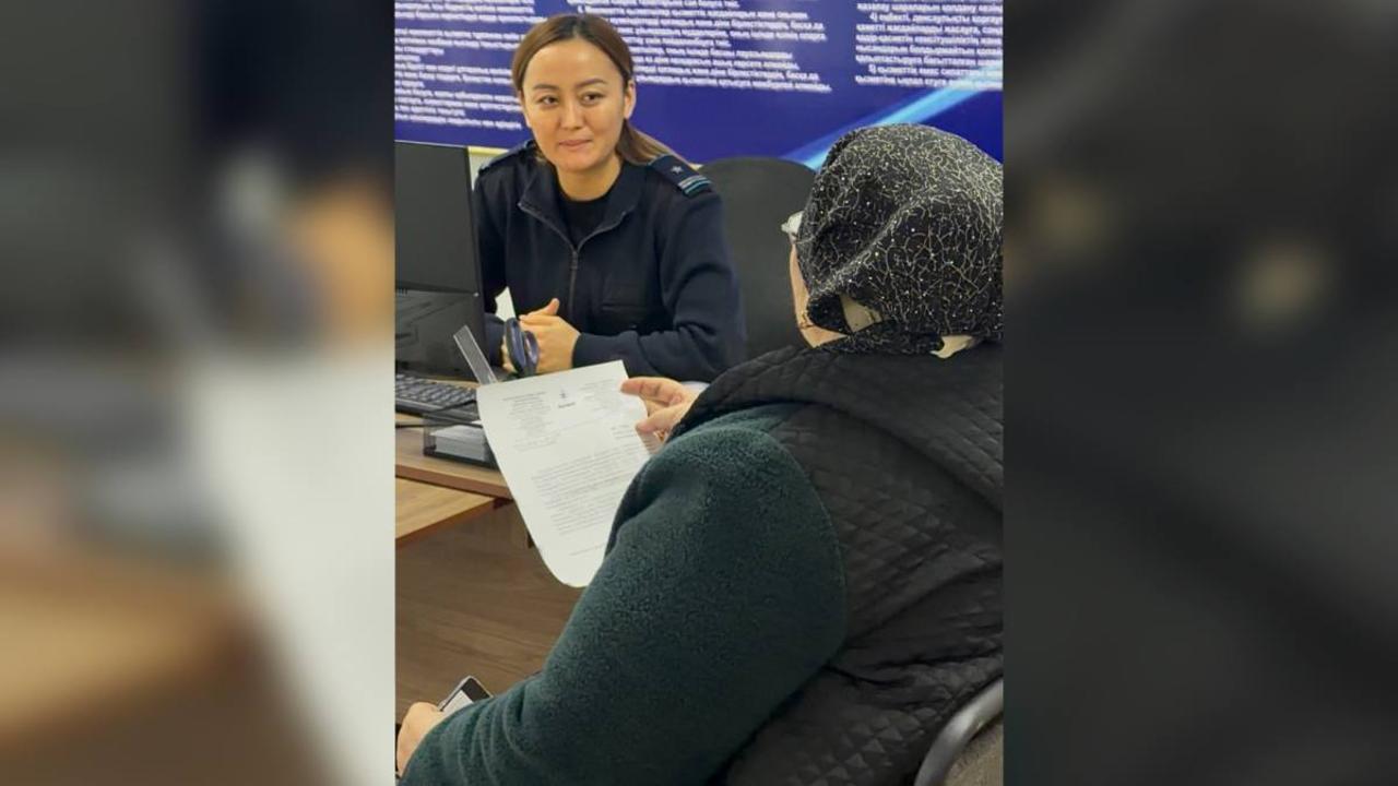 40 jyl qujatsyz júrgen jambyldyq turǵyn Qazaqstan azamattyǵyn aldy