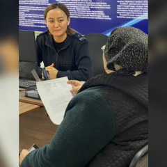 40 jyl qujatsyz júrgen jambyldyq turǵyn Qazaqstan azamattyǵyn aldy